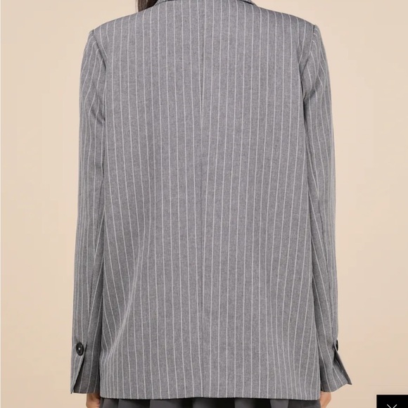 Lulu's Convincing Charisma Grey Pinstriped Blazer. Size S - Picture 2 of 6